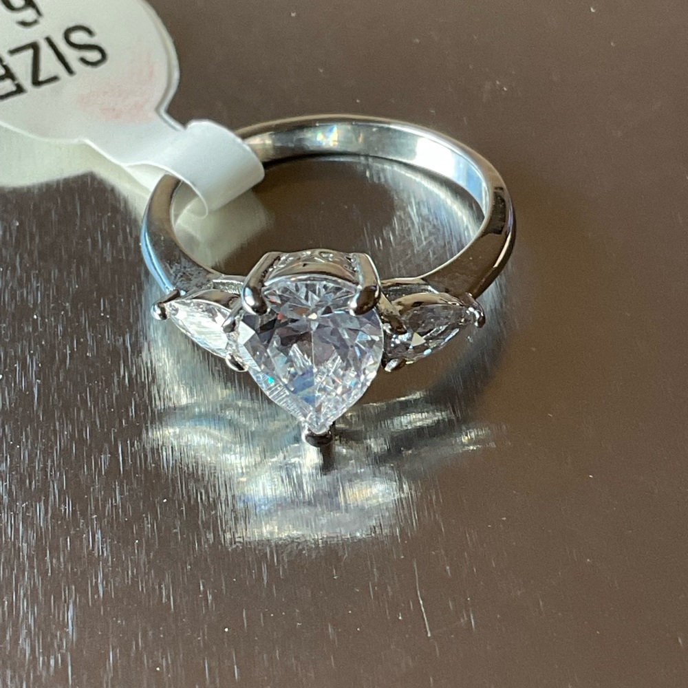 ππ―οΈπ DIAMOND CANDLE RING π―οΈππ―οΈ NWT ππ―οΈπ - Picture 10 of 16